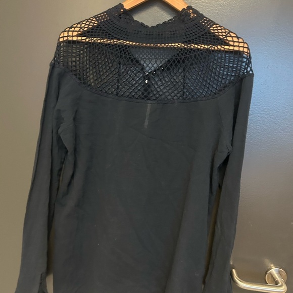 Free People size L cutout blouse in navy size L great used condition - Picture 7 of 16